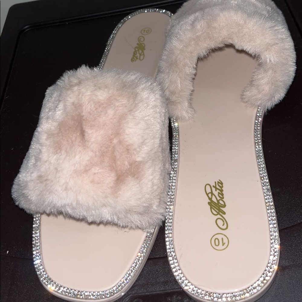 Sandals - Picture 2 of 3